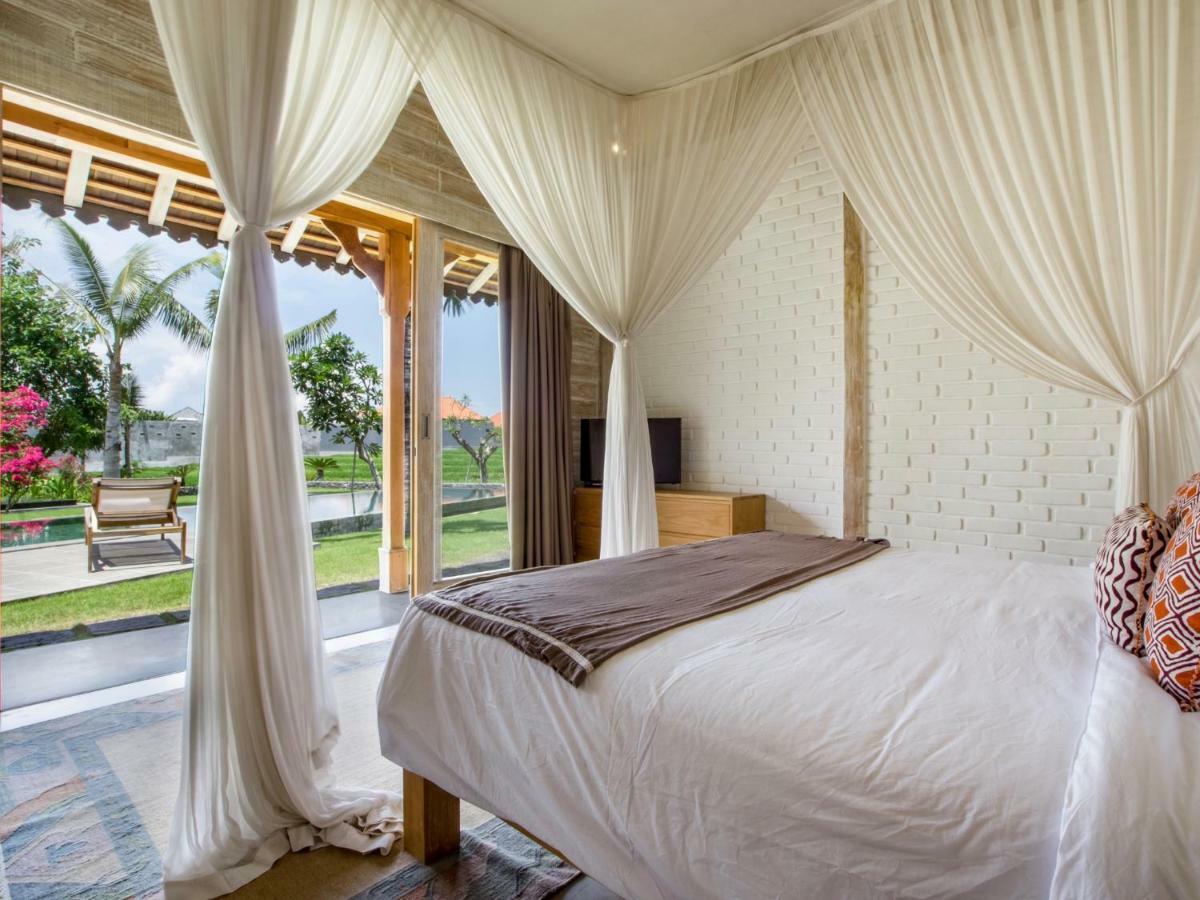 Mannao Estate By Villa Finder เกอโรโบกัน ภายนอก รูปภาพ