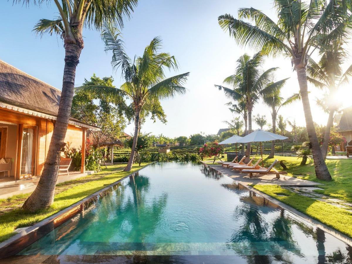 Mannao Estate By Villa Finder เกอโรโบกัน ภายนอก รูปภาพ