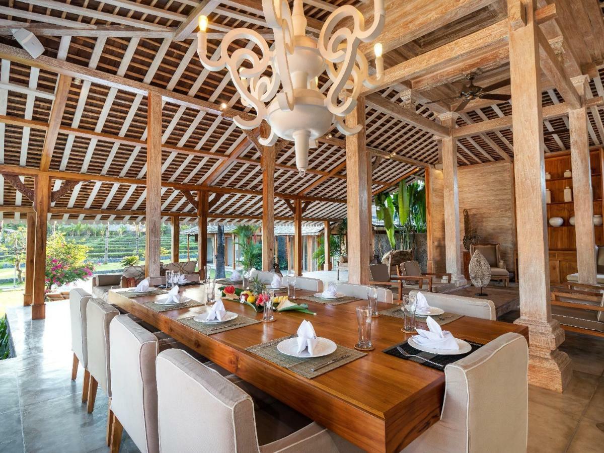 Mannao Estate By Villa Finder เกอโรโบกัน ภายนอก รูปภาพ