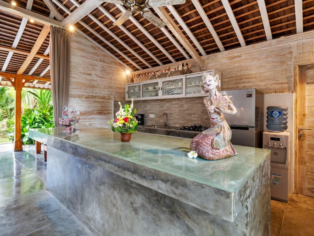 Mannao Estate By Villa Finder เกอโรโบกัน ภายนอก รูปภาพ