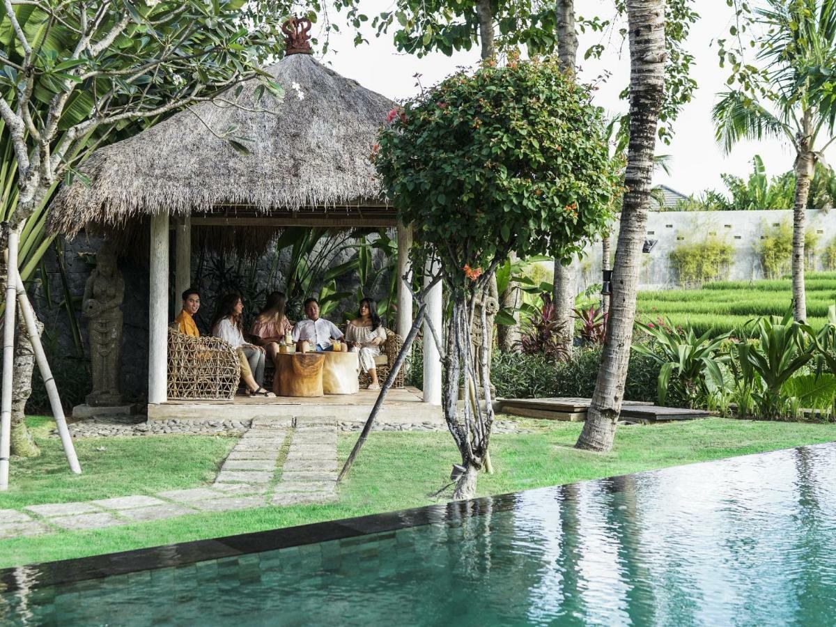 Mannao Estate By Villa Finder เกอโรโบกัน ภายนอก รูปภาพ